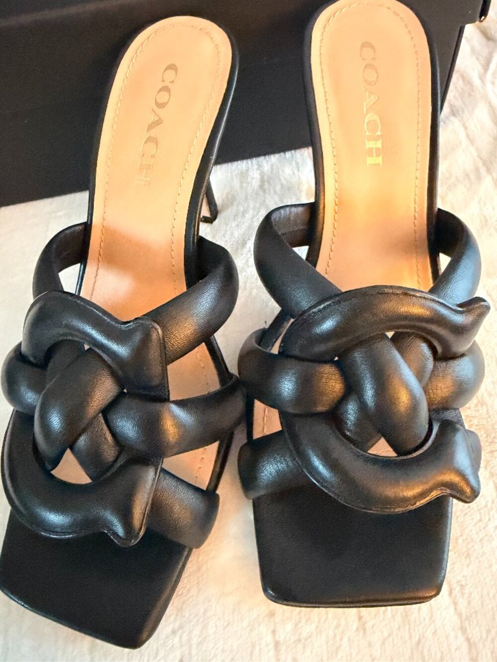 Coach Kellie Leather Sandals Black Leather Chain Heel Mules Size 8.5B - Picture 2 of 5